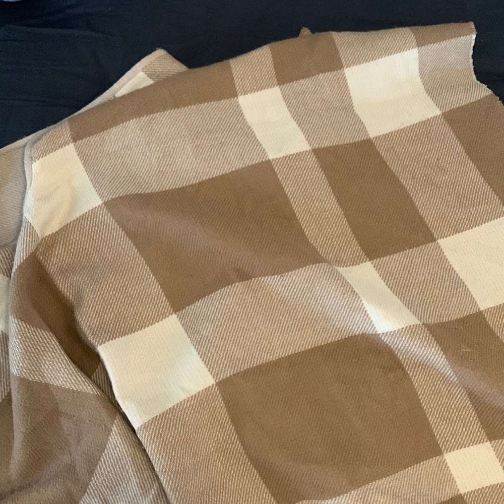 Uniqlo shawl